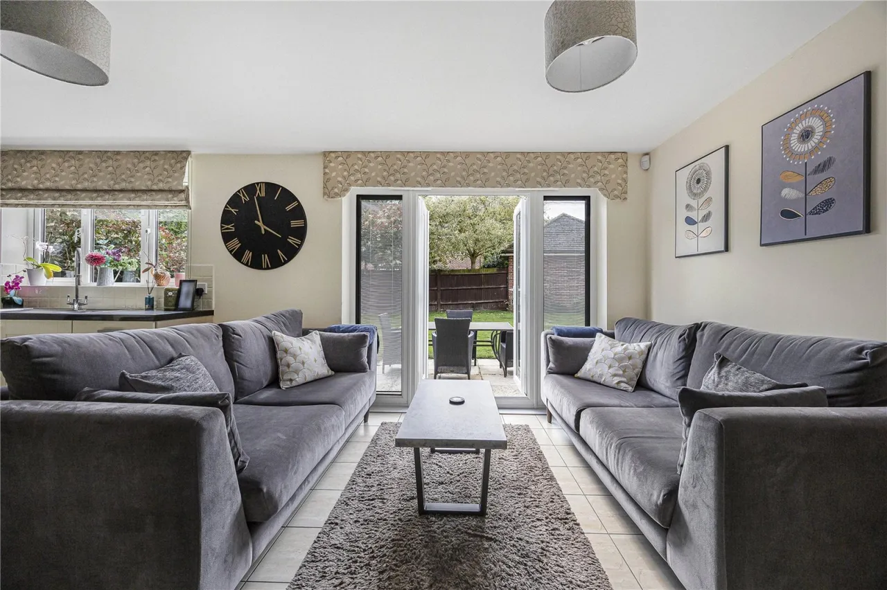 Monarch Drive, Shinfield, RG2, photo 14