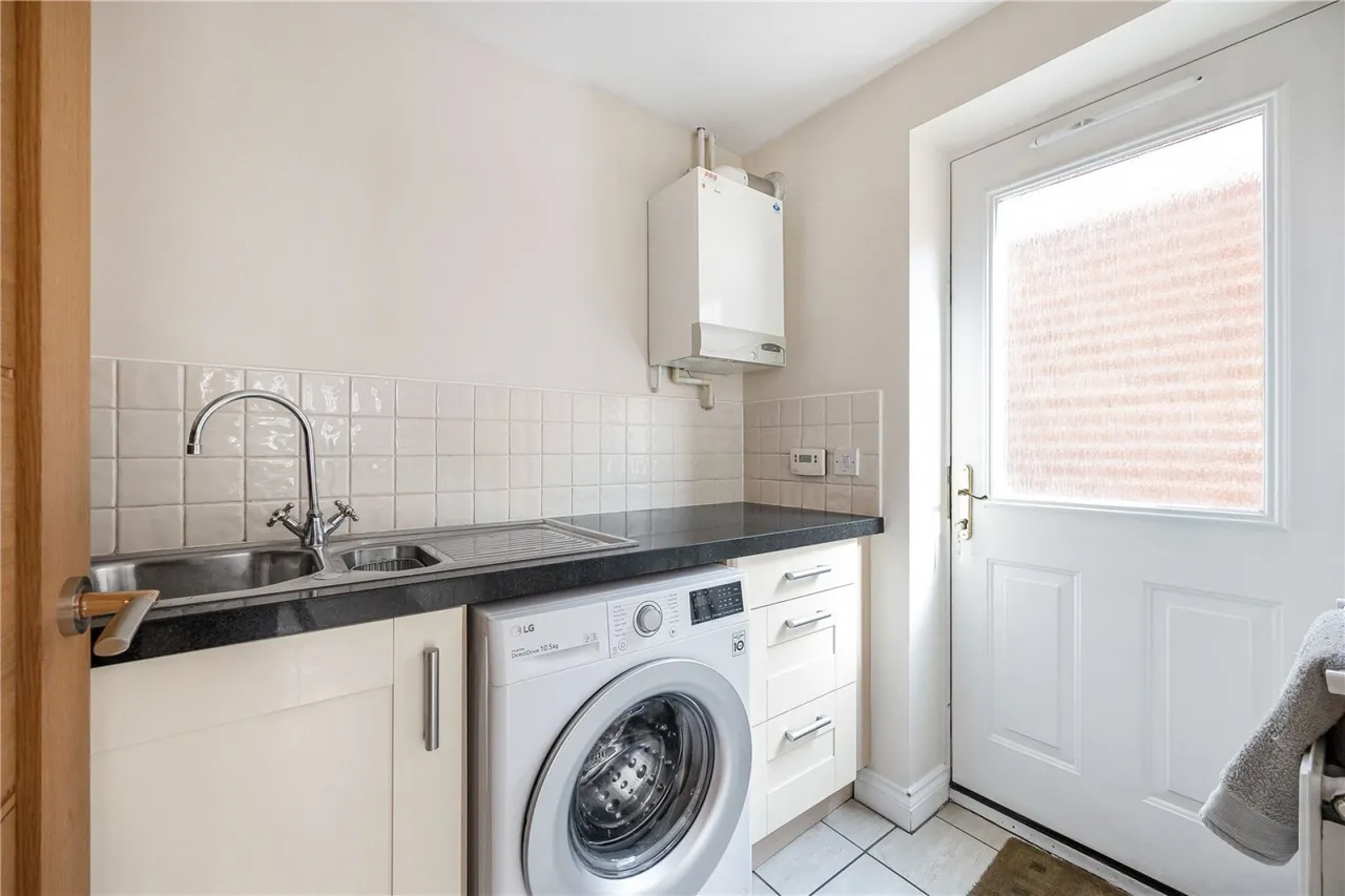 Monarch Drive, Shinfield, RG2, photo 15