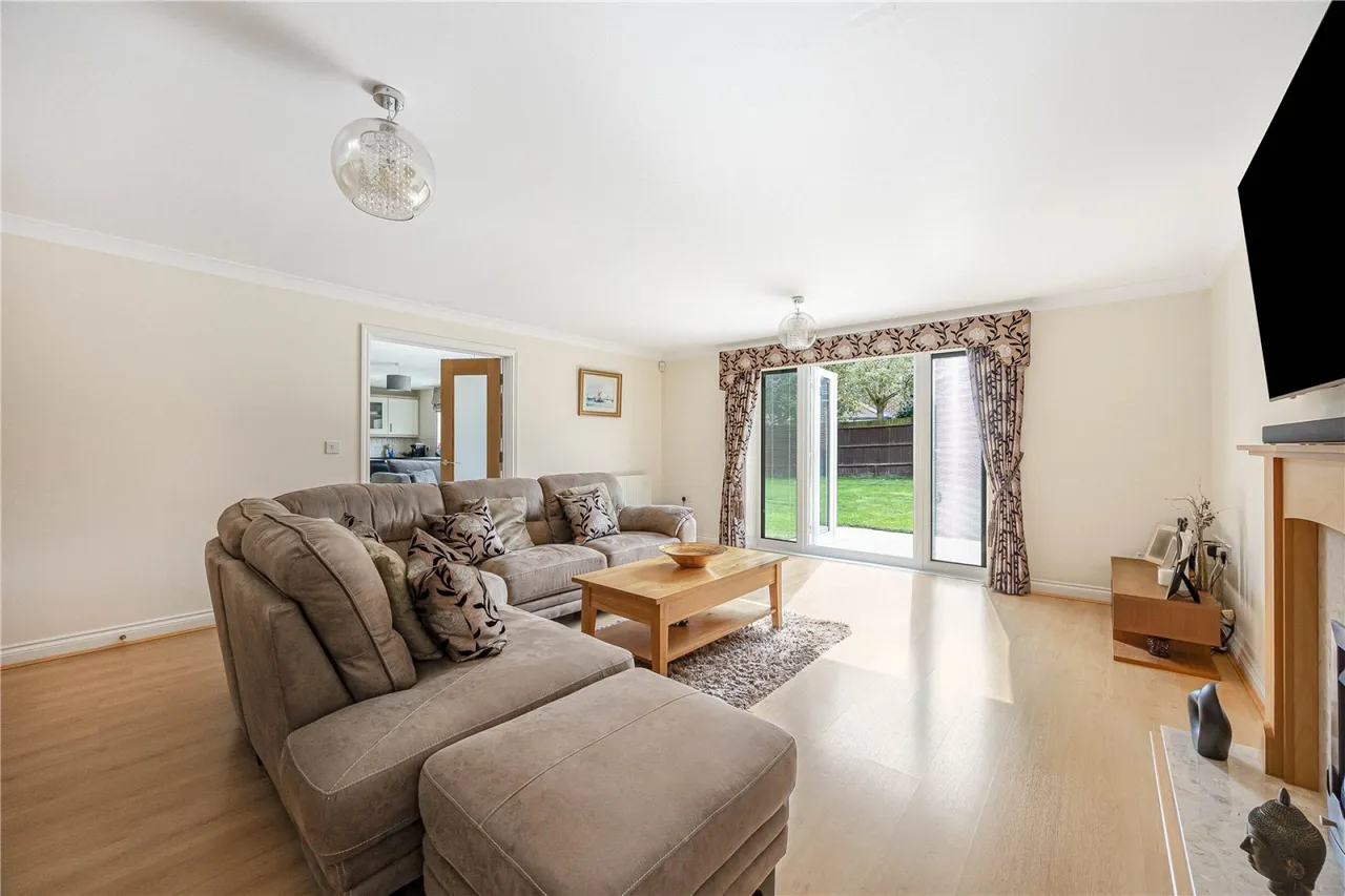 Monarch Drive, Shinfield, RG2, photo 6