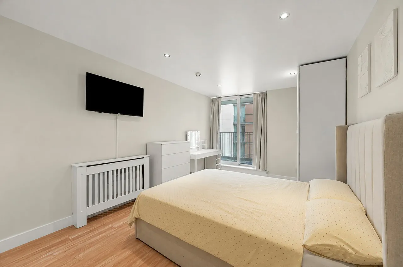 Western Gateway, London, E16, photo 8