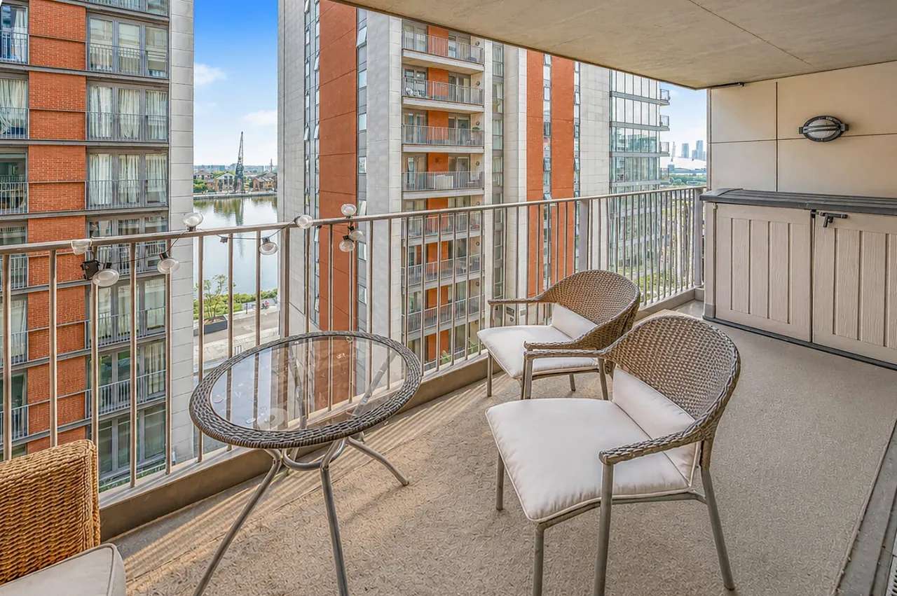 Western Gateway, London, E16, photo 5