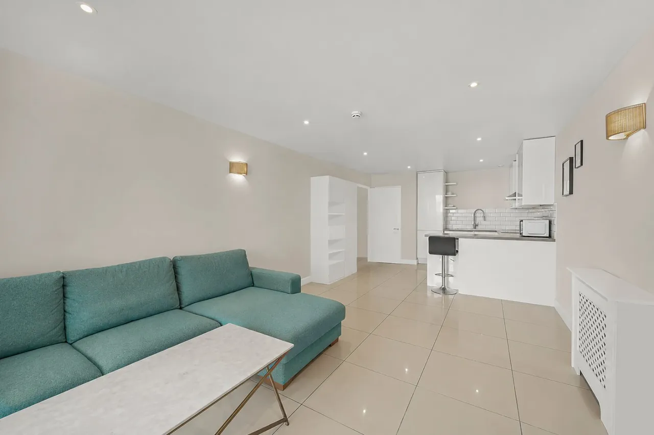 Western Gateway, London, E16, photo 11