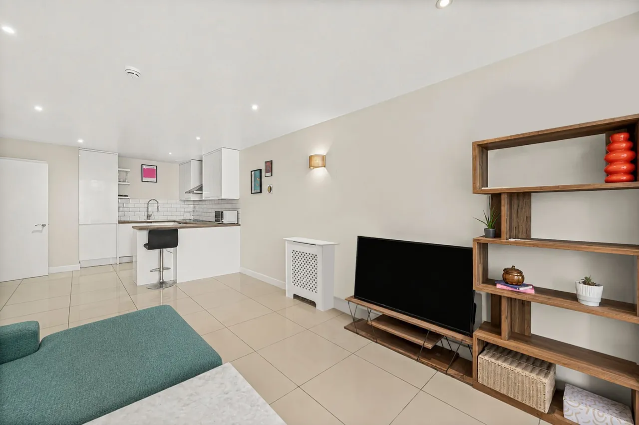 Western Gateway, London, E16, photo 7