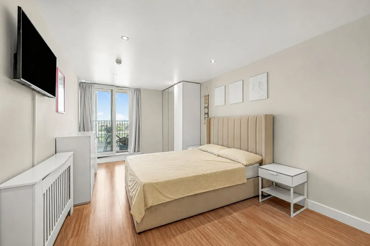 Western Gateway, London, E16, photo 10
