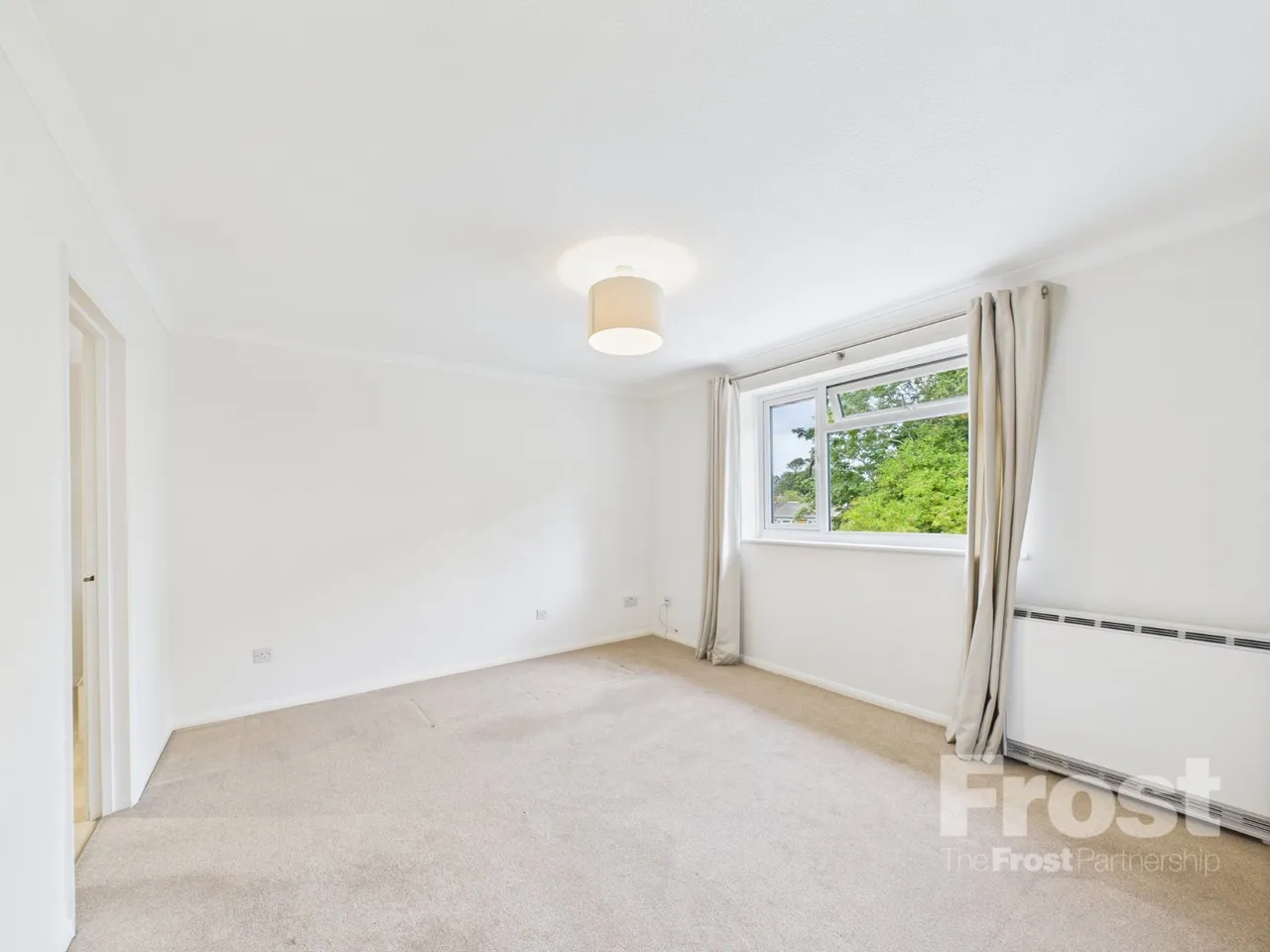 Blackpond Lane, Farnham Royal, photo 2