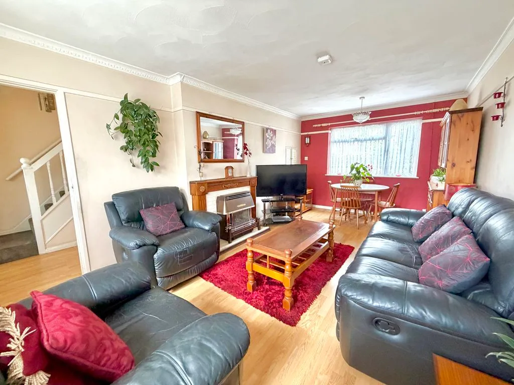 Poynters Road, Luton LU4 0TN, photo 9