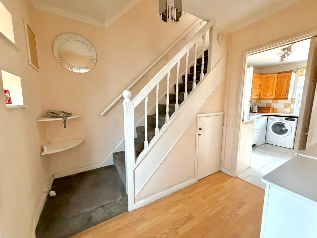Poynters Road, Luton LU4 0TN, photo 11