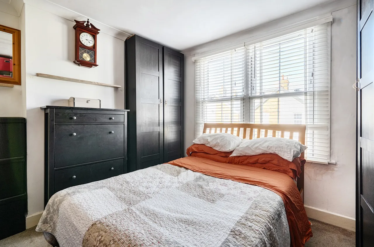 Sunbury Lane, Walton On Thames, KT12, photo 9