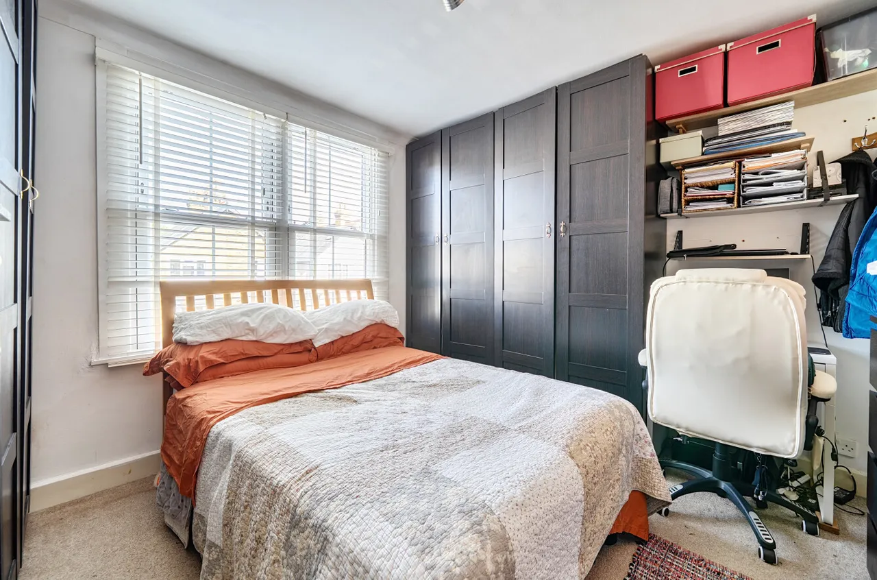 Sunbury Lane, Walton On Thames, KT12, photo 12