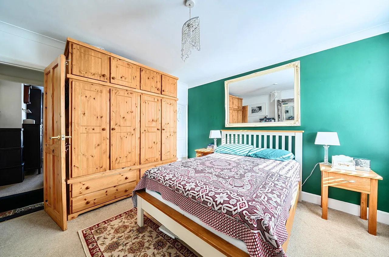 Sunbury Lane, Walton On Thames, KT12, photo 7