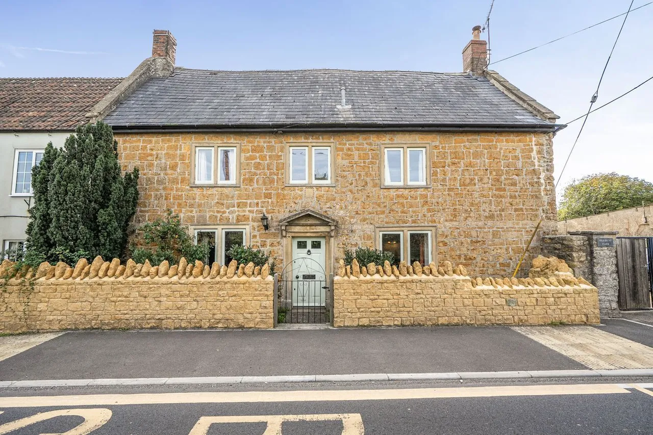 4 bed house for sale, Galhampton, Yeovil, BA22