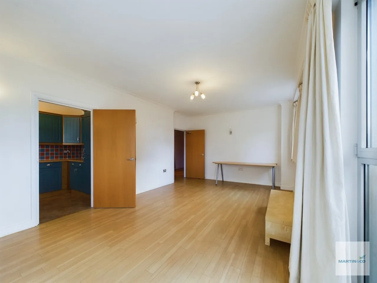 Loxley Court, St James Street, photo 4