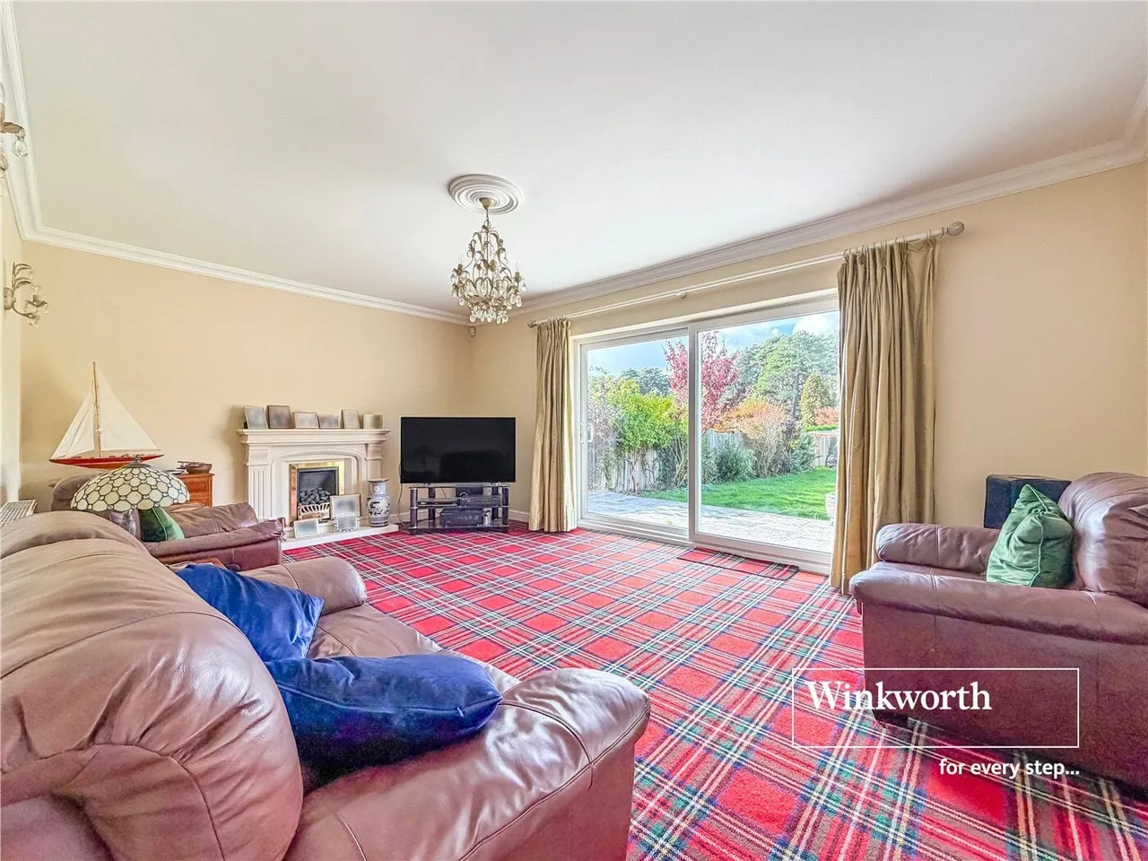 Crescent Walk, West Parley, BH22, photo 7