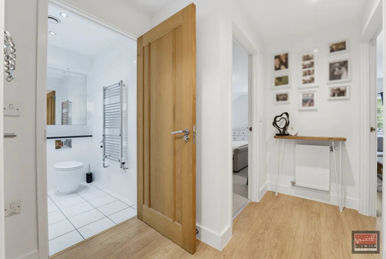 Great Charta Close, Englefield Green, TW20, photo 9