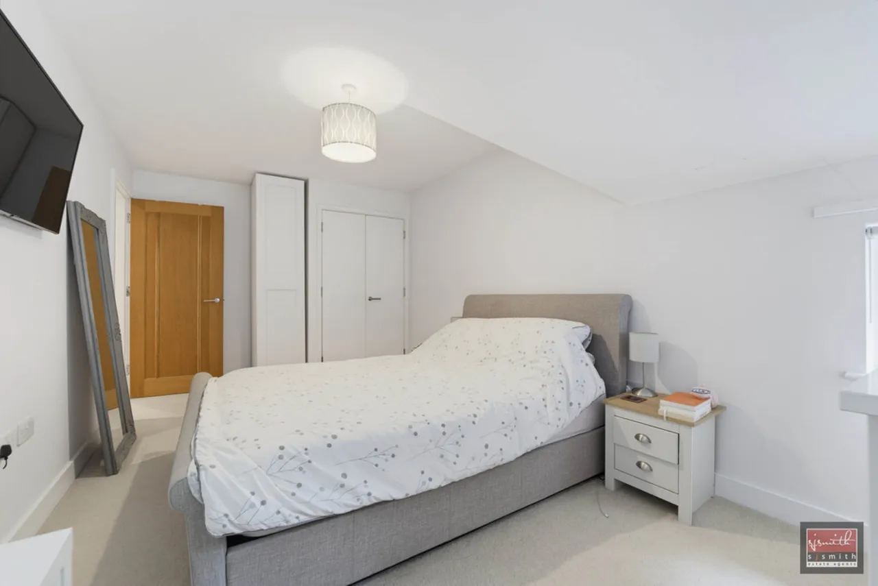 Great Charta Close, Englefield Green, TW20, photo 10