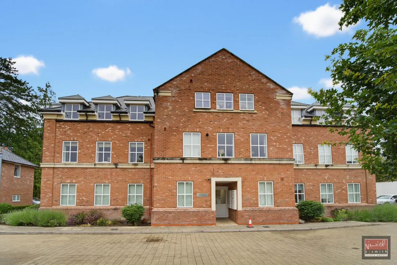 Great Charta Close, Englefield Green, TW20, photo 5