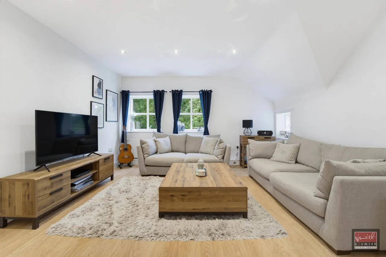 1 bed flat for sale, Great Charta Close, Englefield Green, TW20