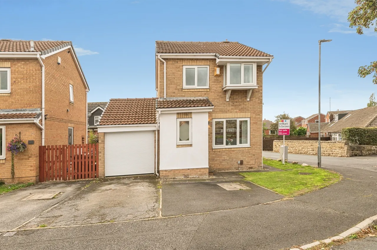 3 bed house for sale — Park Lands, OSSETT