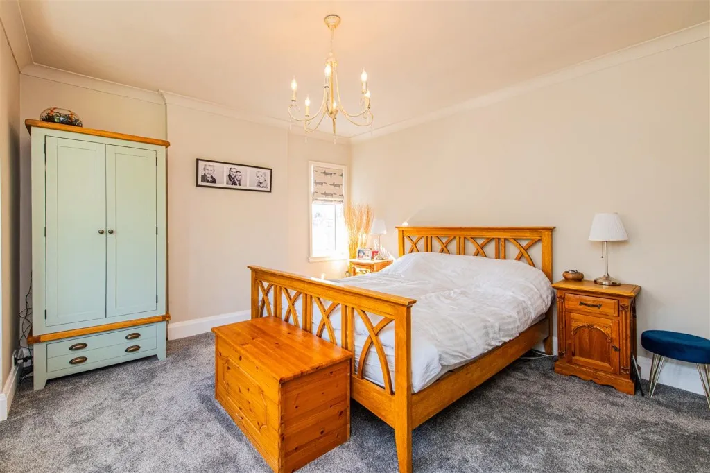 Northfield Avenue, Kettering, photo 14
