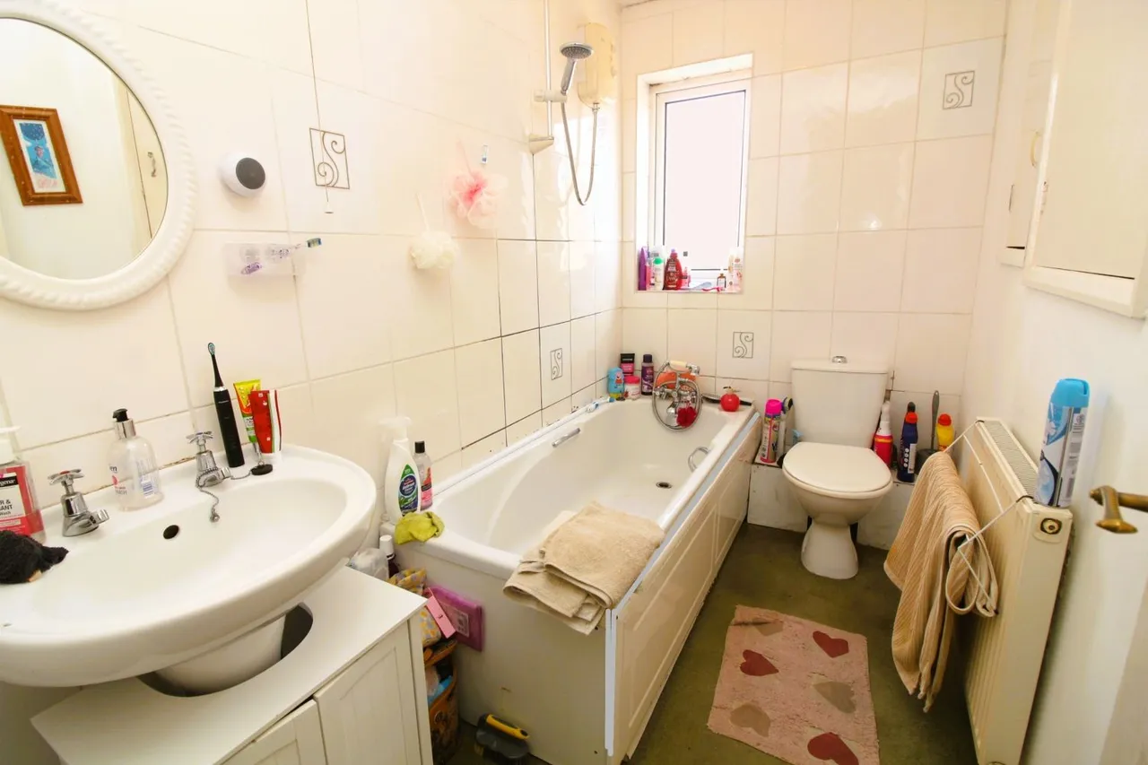 Withygrove Close, Bridgwater, TA6, photo 16