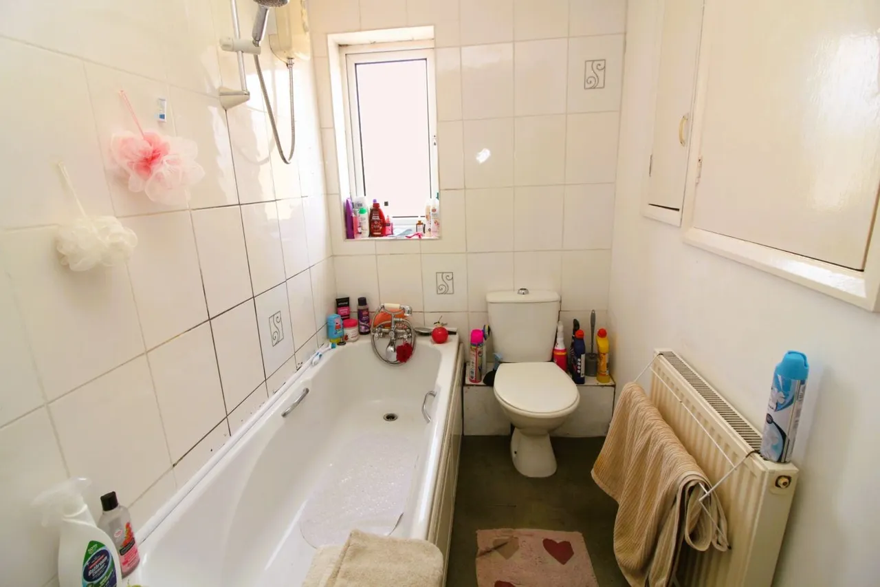 Withygrove Close, Bridgwater, TA6, photo 15
