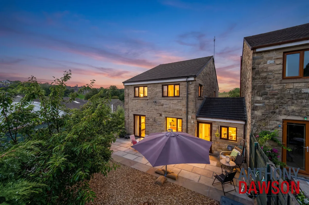 Lenches Road, Colne, BB8, photo 3