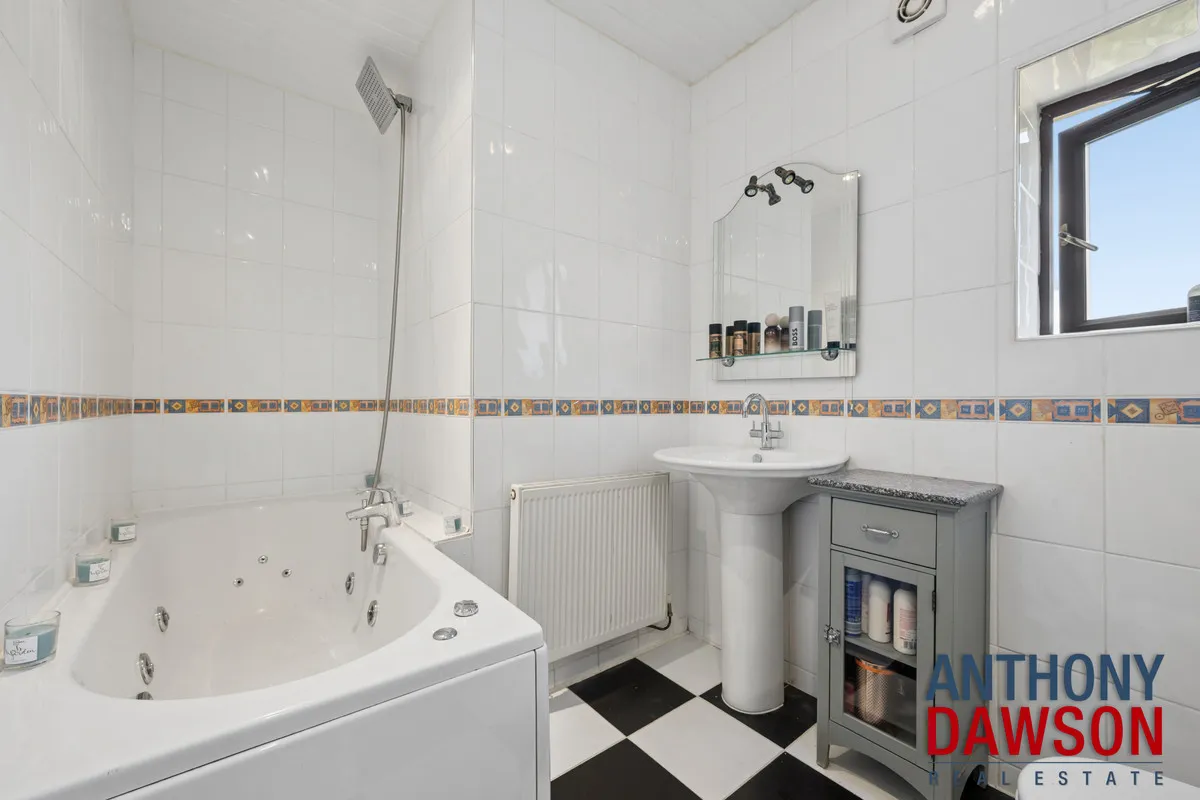 Lenches Road, Colne, BB8, photo 7