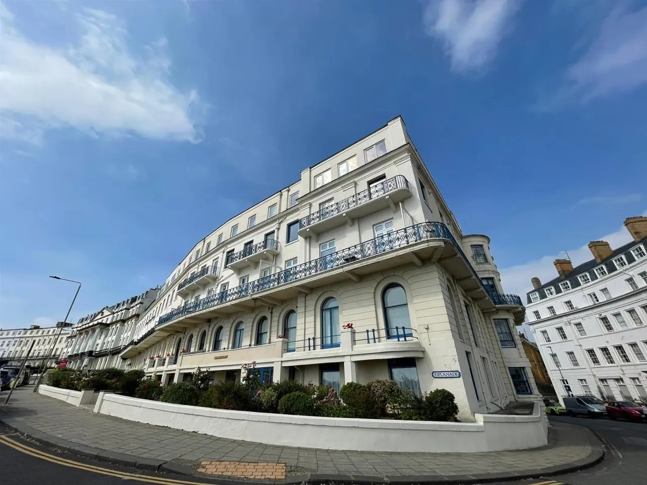 2 bed flat for sale — Esplanade, Scarborough YO11 2AE