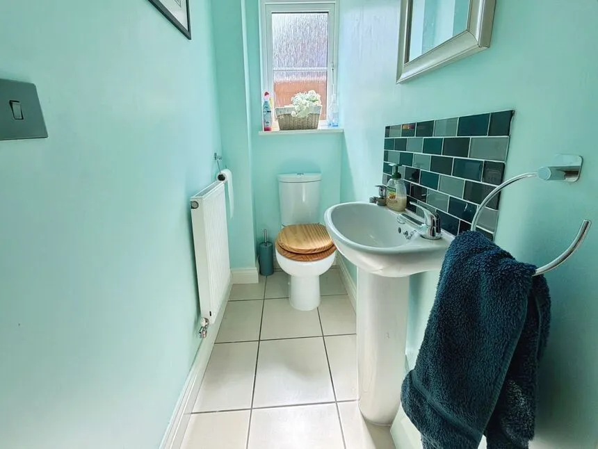 Post Mill Close, North Hykeham, Lincolnshire, LN6, photo 7