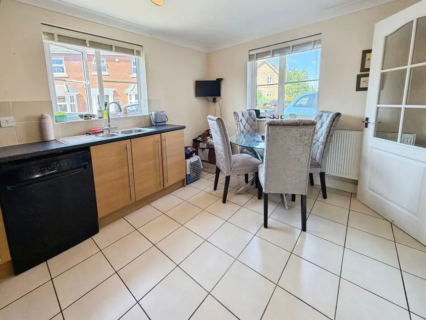 Post Mill Close, North Hykeham, Lincolnshire, LN6, photo 6