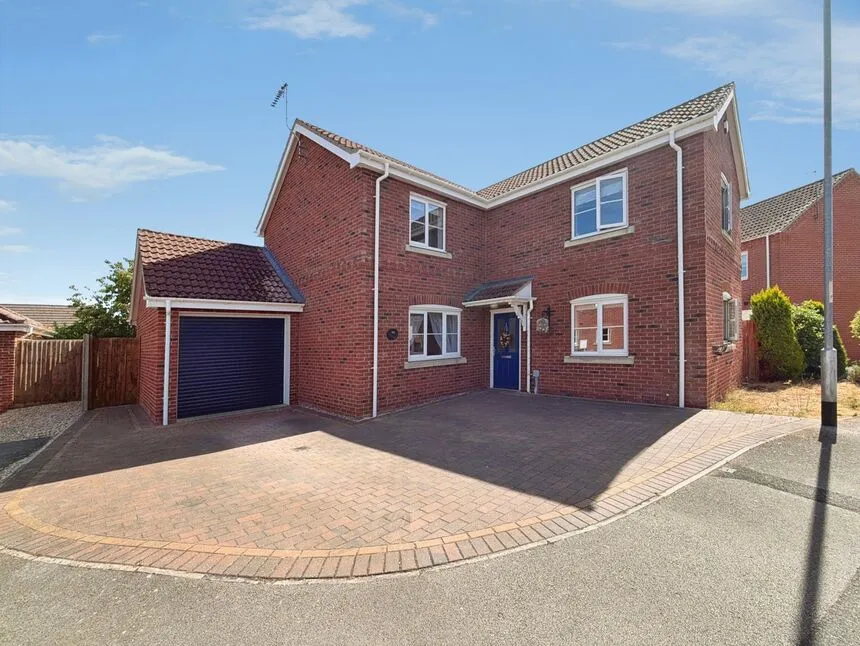 4 bed house for sale — Post Mill Close, North Hykeham, Lincolnshire, LN6