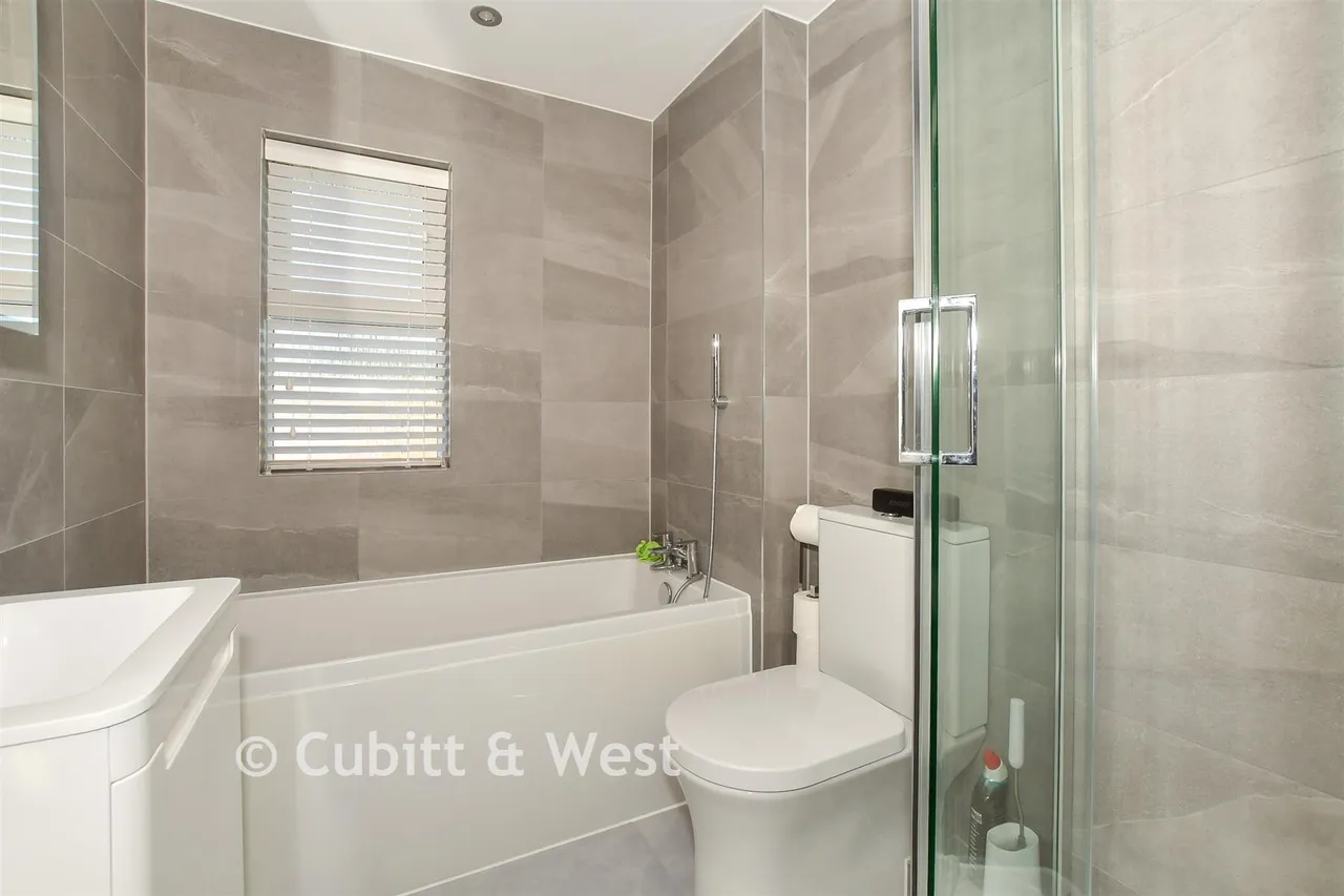 Cranham Avenue, Billingshurst, RH14, photo 10