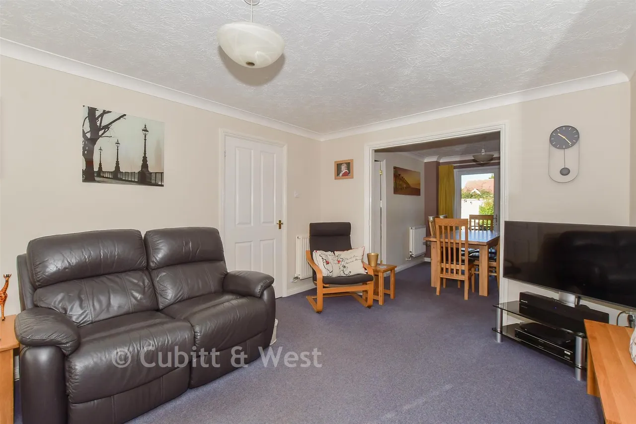 Cranham Avenue, Billingshurst, RH14, photo 5