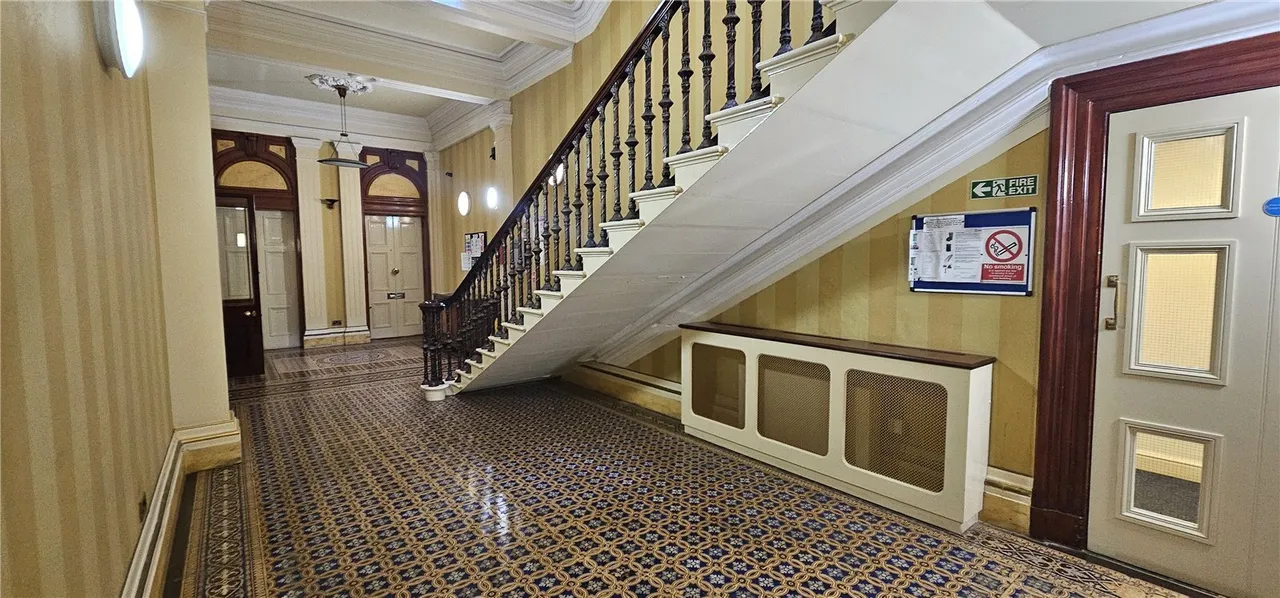 Winckley Square, Preston, PR1, photo 3