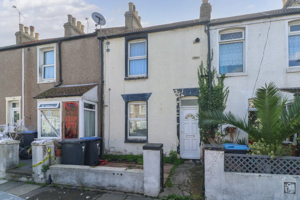 2 bed house for sale, Milton Avenue, Margate, CT9