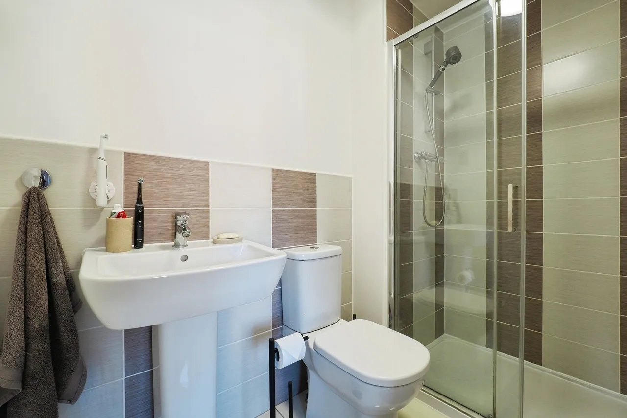 Meadow Crescent, Cotgrave, NG12, photo 16