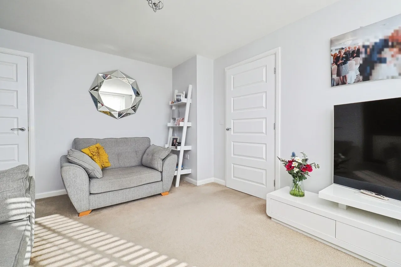 Meadow Crescent, Cotgrave, NG12, photo 8