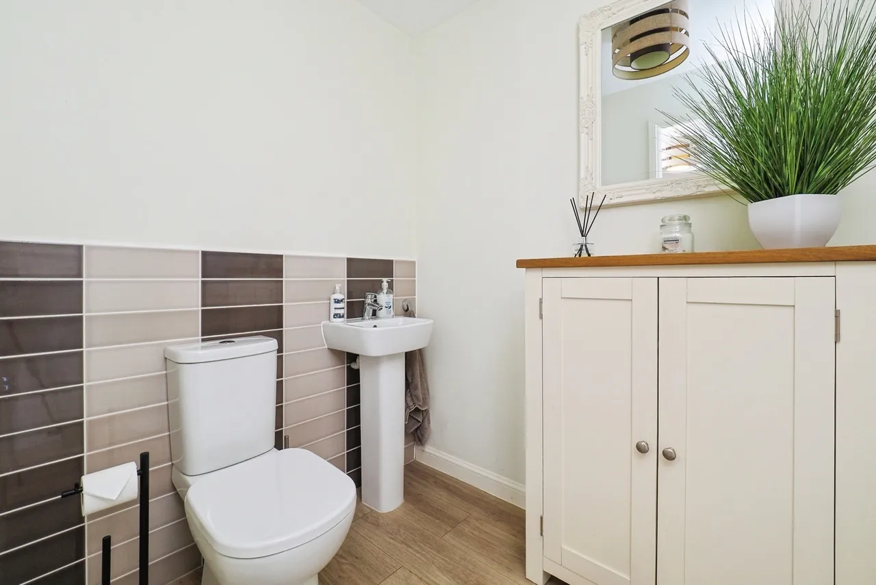 Meadow Crescent, Cotgrave, NG12, photo 6