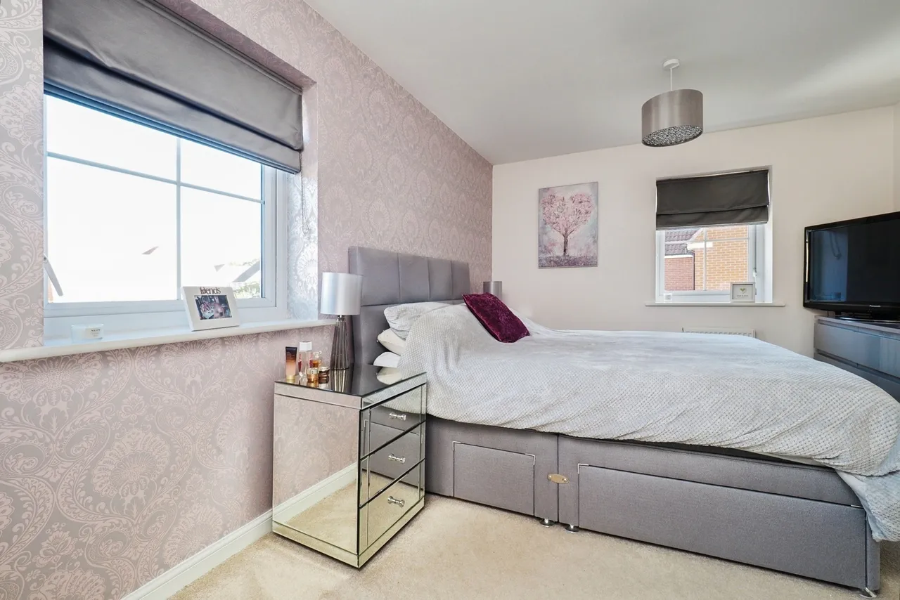 Meadow Crescent, Cotgrave, NG12, photo 13