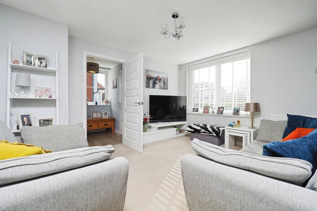 Meadow Crescent, Cotgrave, NG12, photo 4