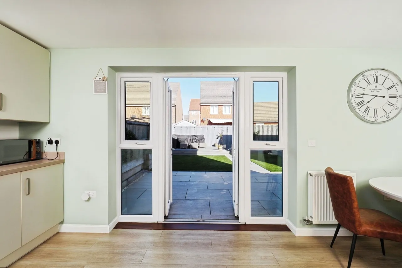 Meadow Crescent, Cotgrave, NG12, photo 19