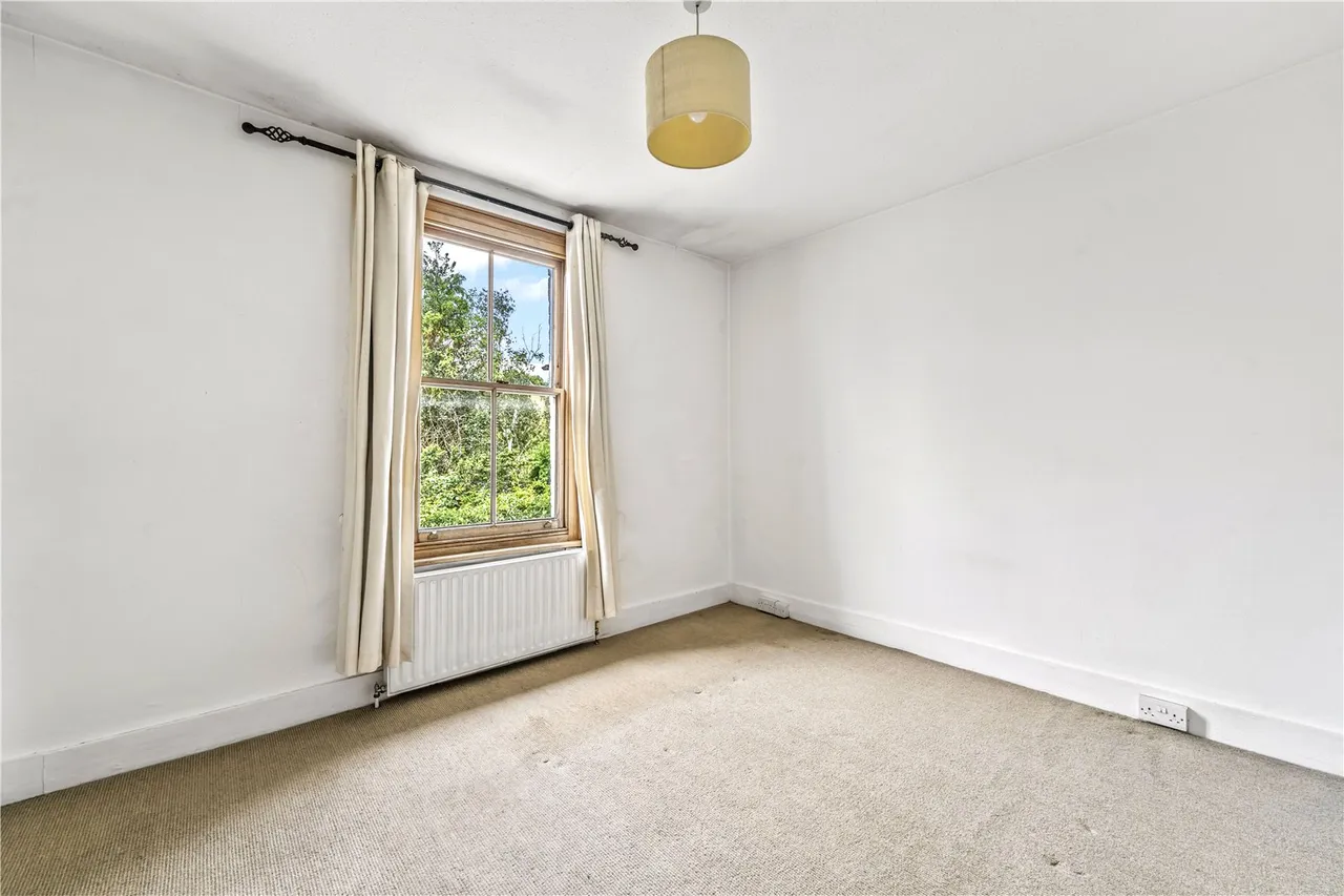 Fourth Cross Road, Twickenham, TW2 5EL, photo 4