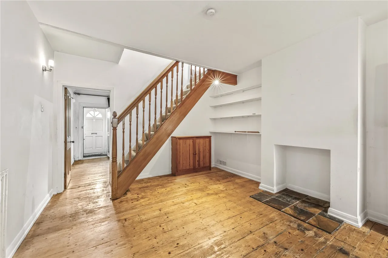 Fourth Cross Road, Twickenham, TW2 5EL, photo 2