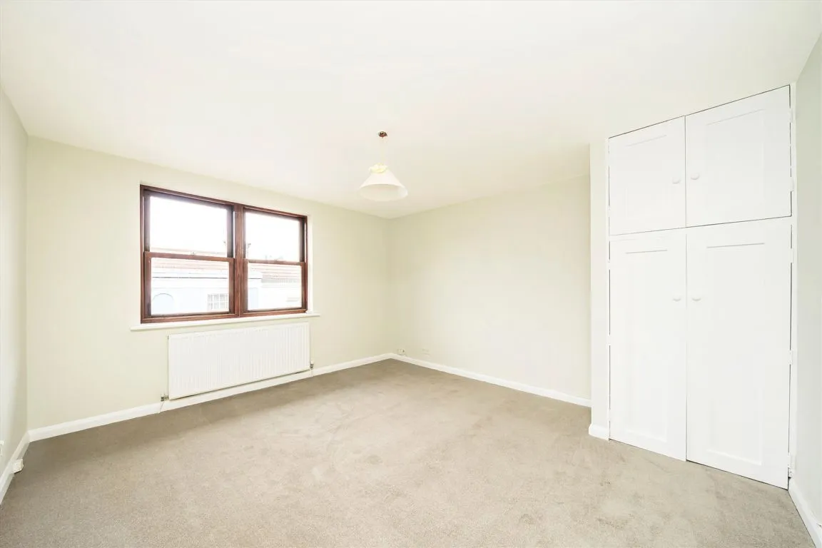Station Road, TW12, photo 3
