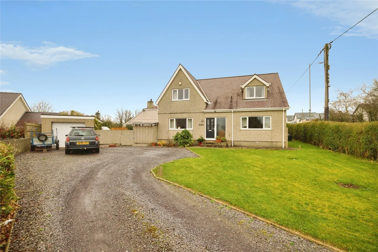 4 bed house for sale, Dinas, Caernarfon, LL54