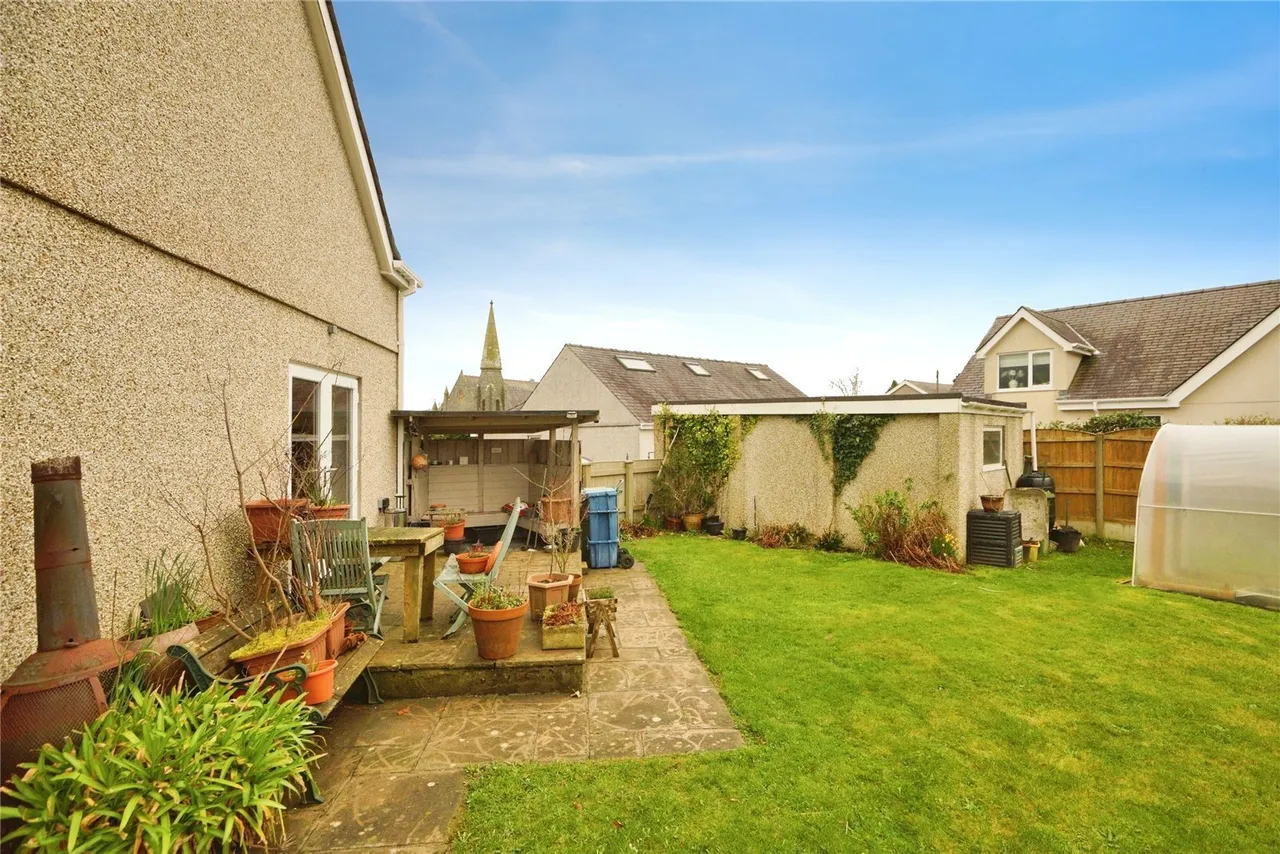 Dinas, Caernarfon, LL54, photo 16