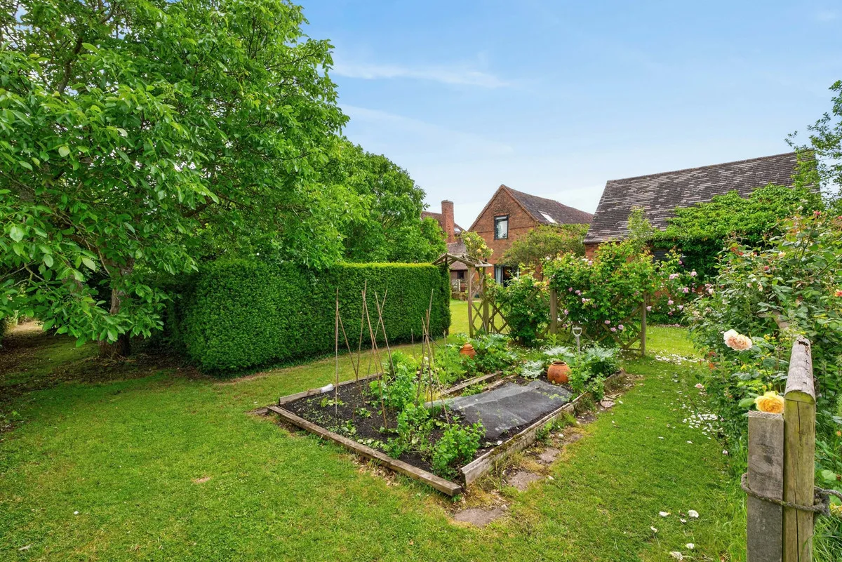 School Lane, Cutnall Green, WR9, photo 25