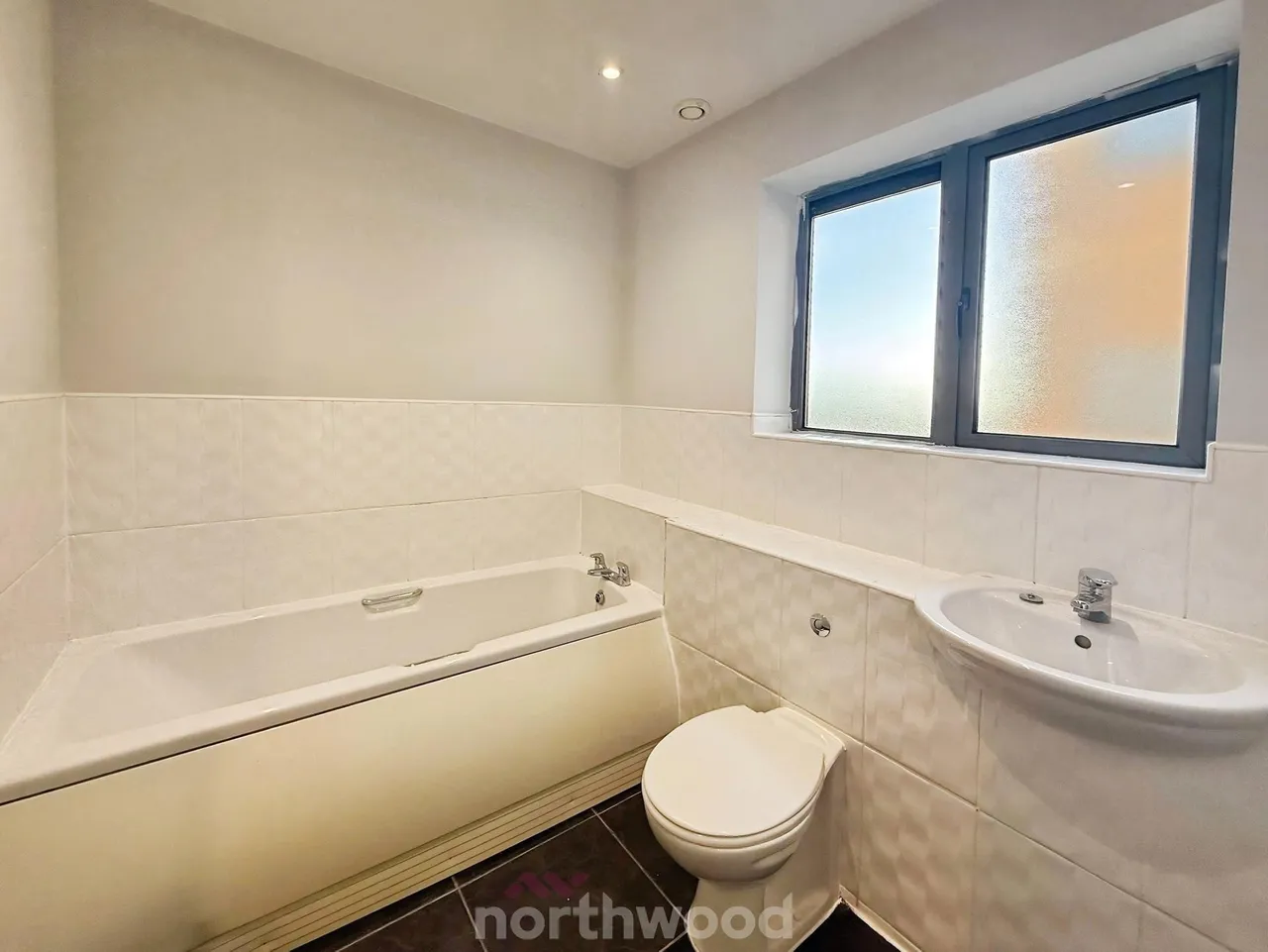 Low Road, Balby, DN4, photo 9