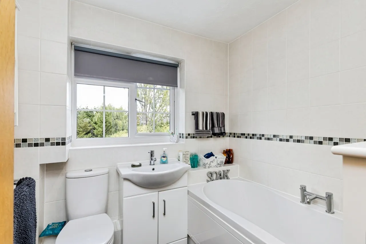 Rusper Road, Ifield, RH11, photo 10