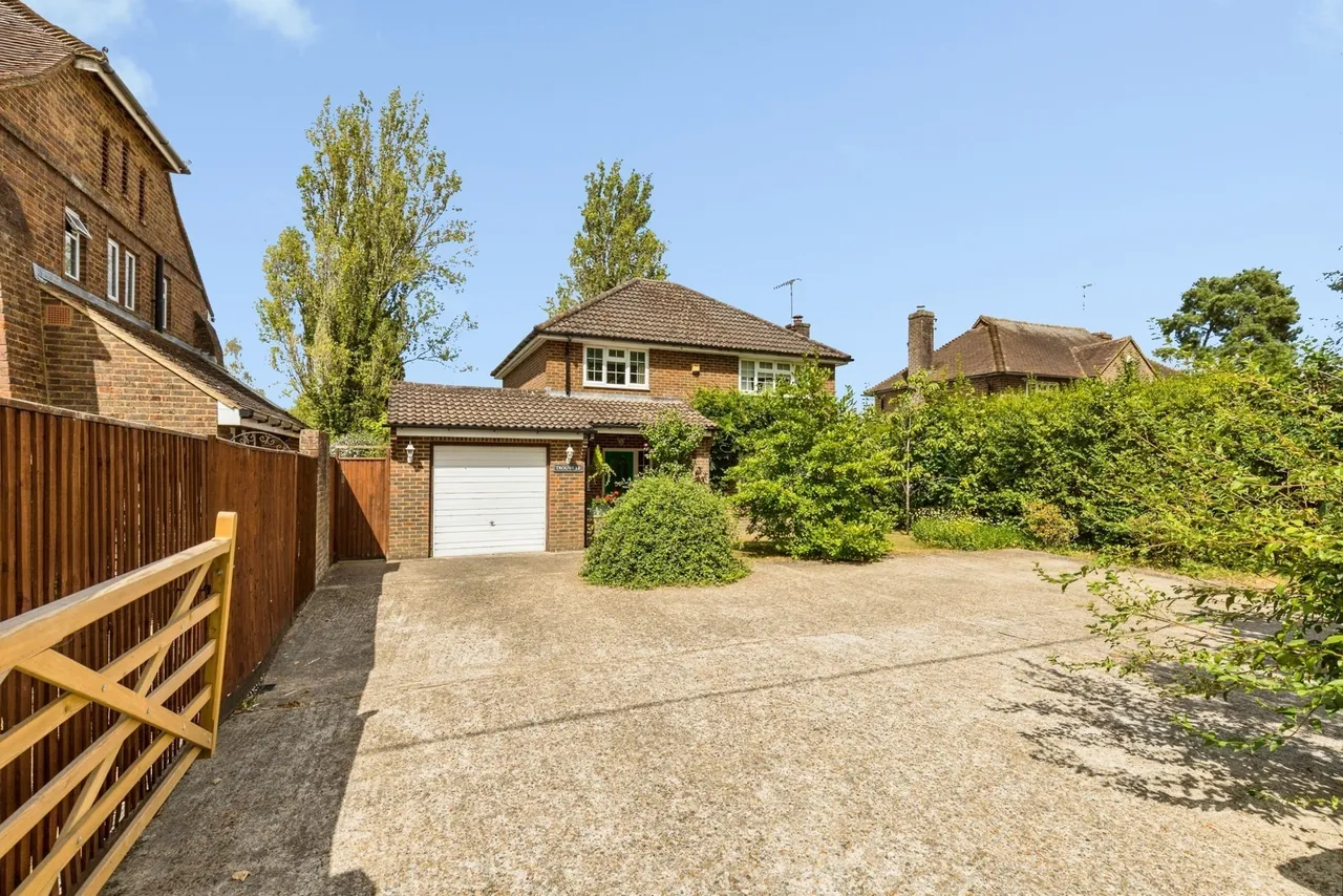 3 bed house for sale, Rusper Road, Ifield, RH11